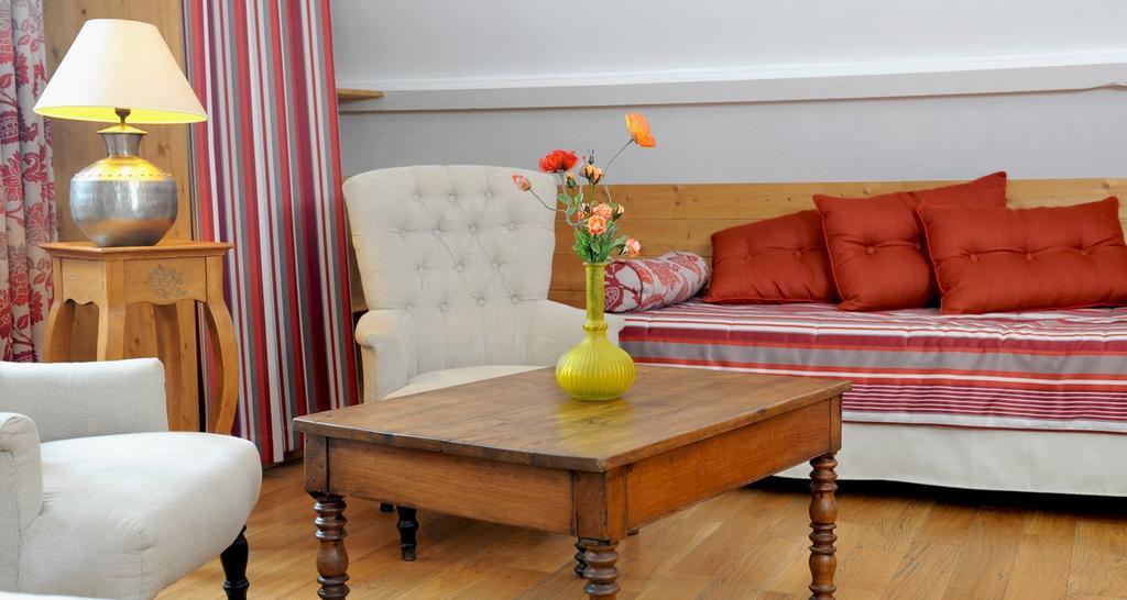 Hotel La Grange Aux Marmottes Viscos Room photo