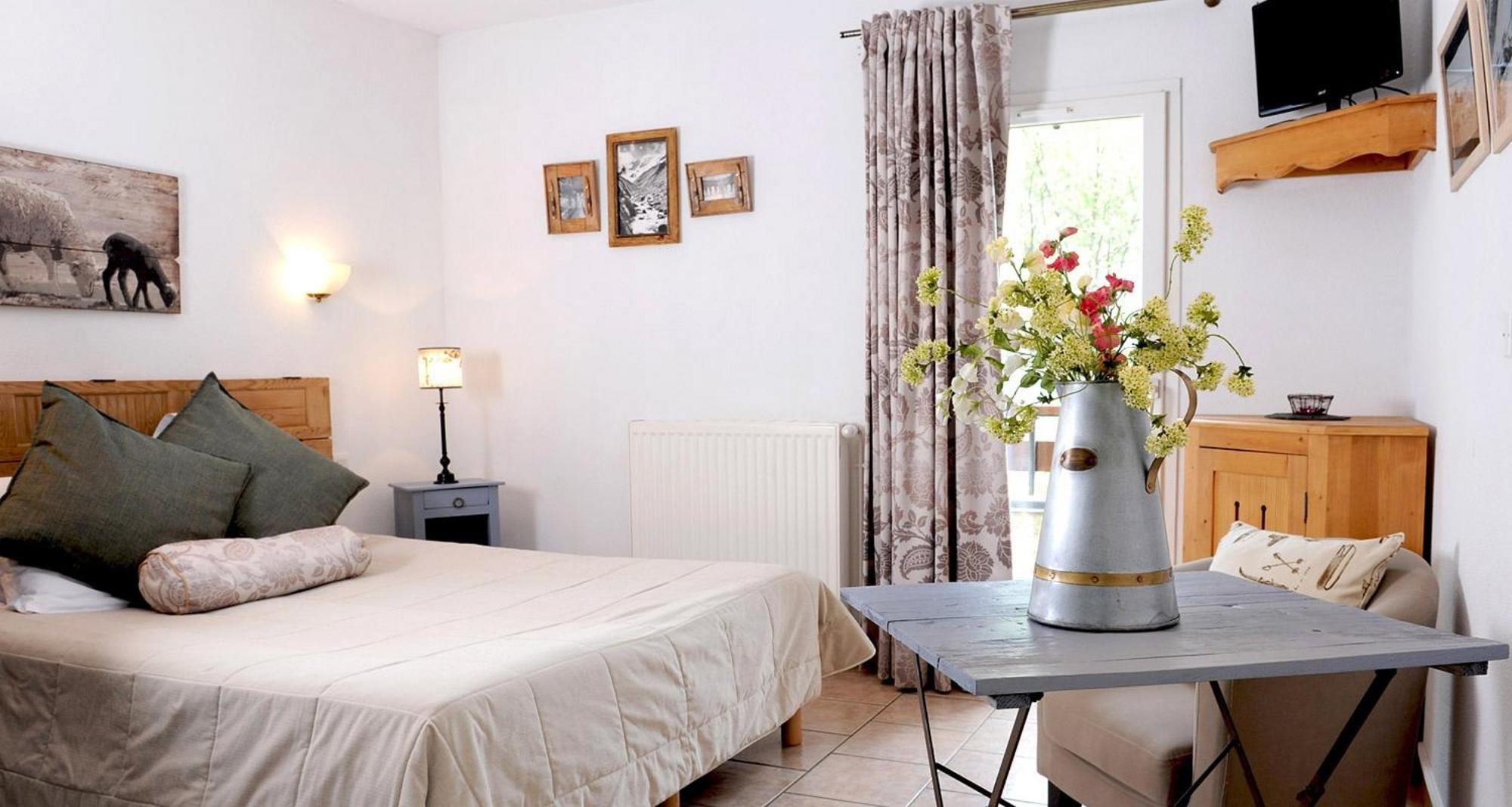 Hotel La Grange Aux Marmottes Viscos Room photo